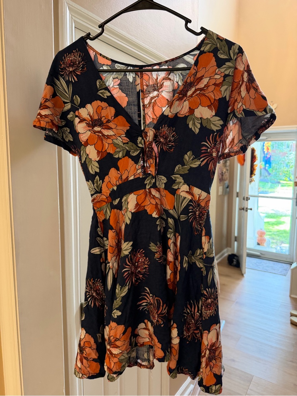 Floral V-Neck Short Sleeve Shirt in Navy and Orange, medium